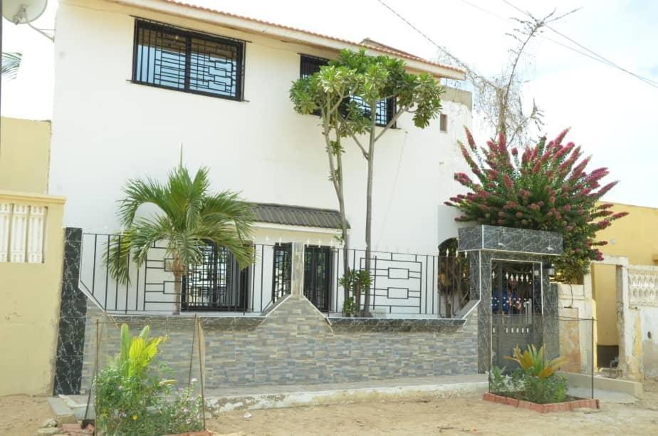 Residence Amina Saint-Louis Extérieur photo